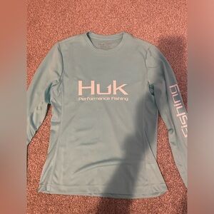 Huk performance fishing shirt women’s size small